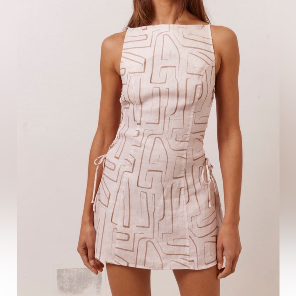 Elegant Cream Patterned Dress